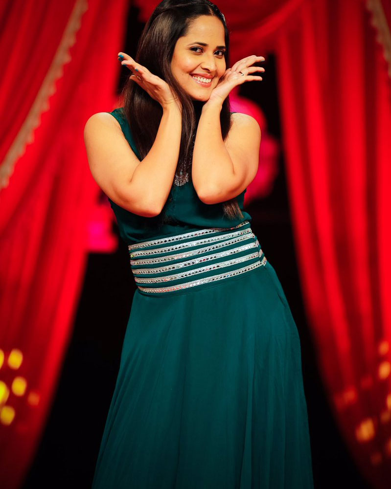 Anasuya Rubbishes Bigg Boss Entry Gossips