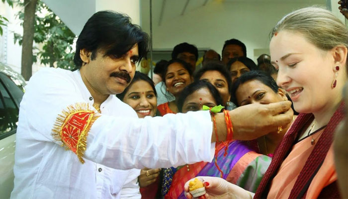 Anna Lezhneva's Foundation Stone Laying Rituals in Guntur