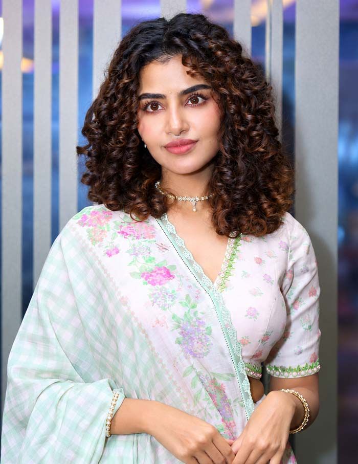 Anupama Parameswaran Joins ETV Dhee 21 as Judge