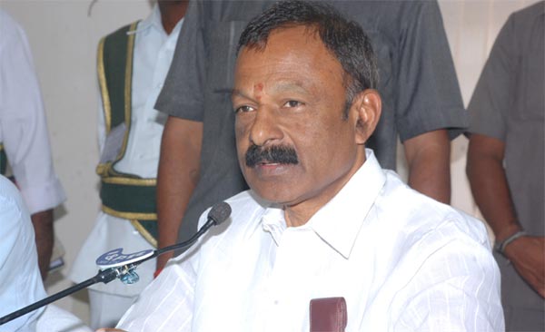 APCC chief accuses AP Govt of wasting Rs. 1600 on Pushkaralu