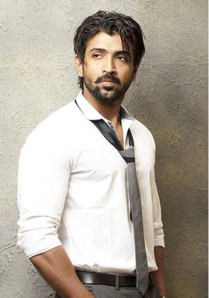 Have A Look At Tollywood Actor Arun Vijay's Hot Side Profiles