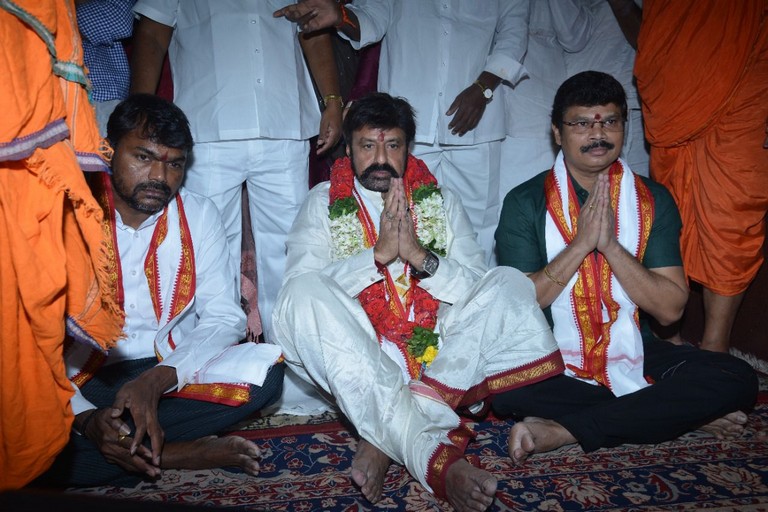 Balakrishna-Boyapati visits Vijayawada