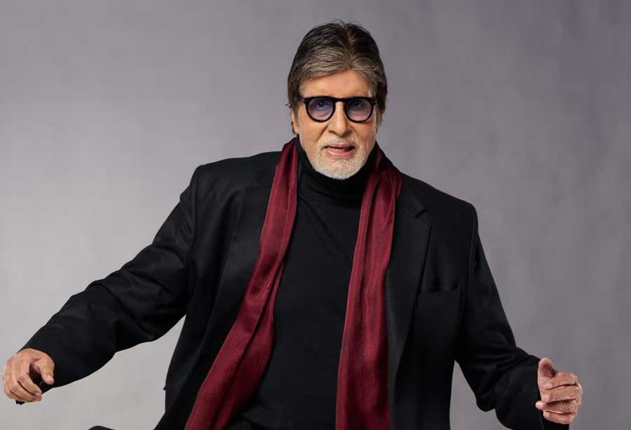 Big B furious over Papz