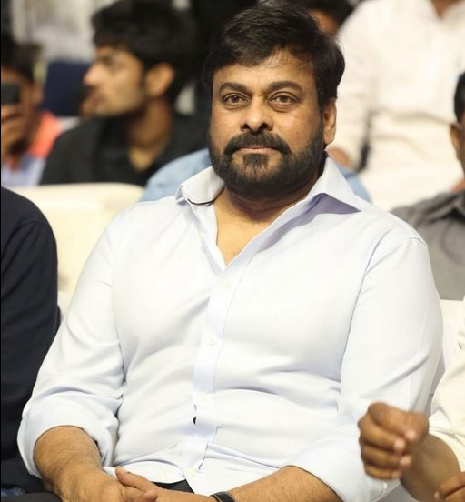 Chiranjeevi In Kaththi Beard @ Sardaar Audio Function