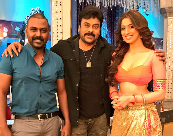 Chiranjeevi, Lawrence and Lakshmi Raai in One Pic