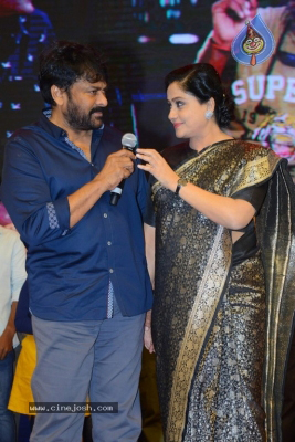 Chiranjeevi Promise to Vijayashanti