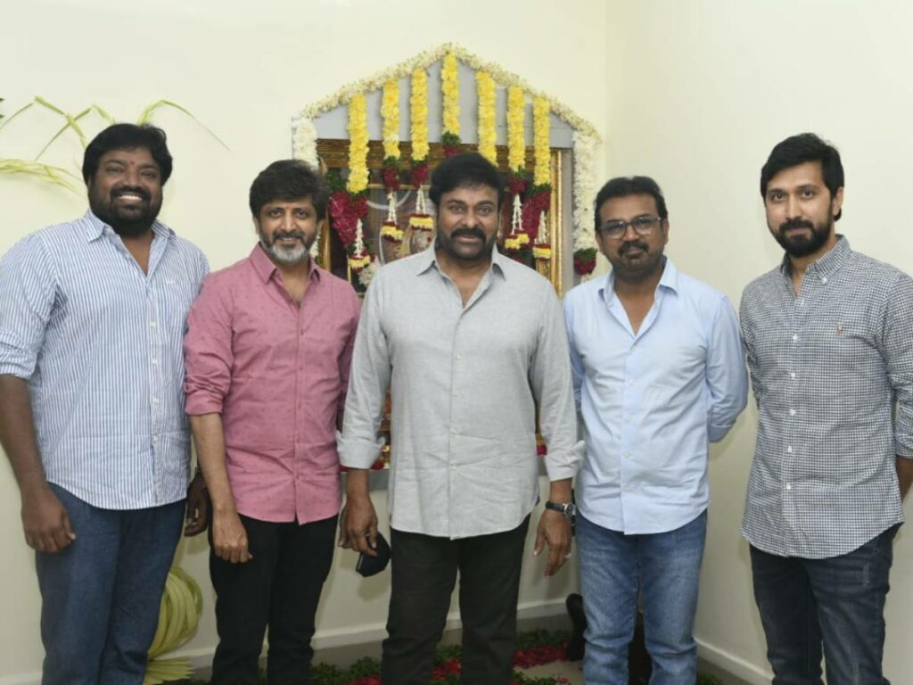 Chiranjeevi with his 4 captains