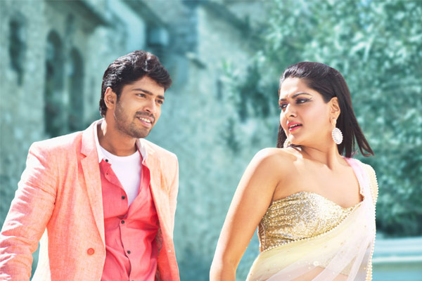 Comedy Hero's Allari in 'Baahubali'!