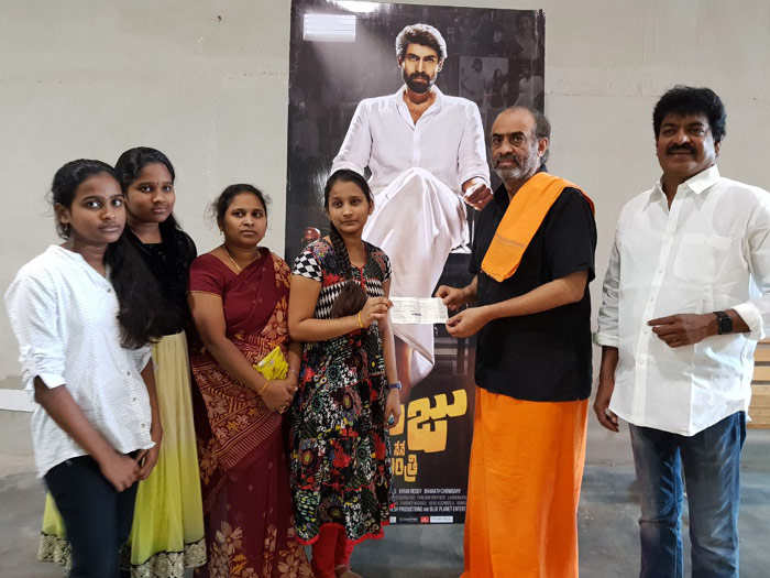 D Suresh Babu Gives Cheque to Fight Master Family