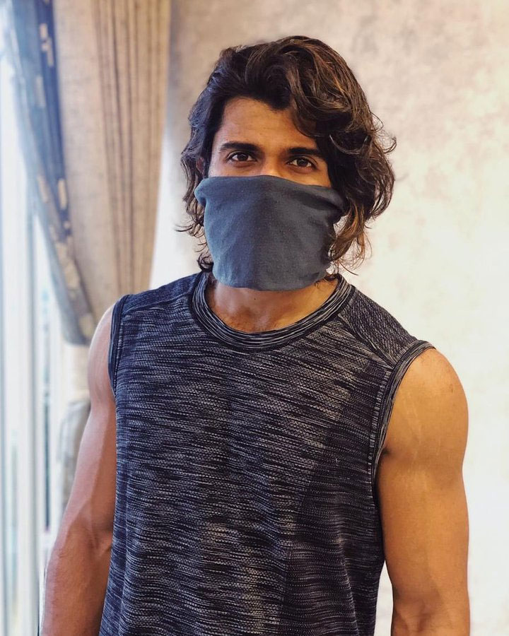 Deverakonda in Mask! Message on Mask!