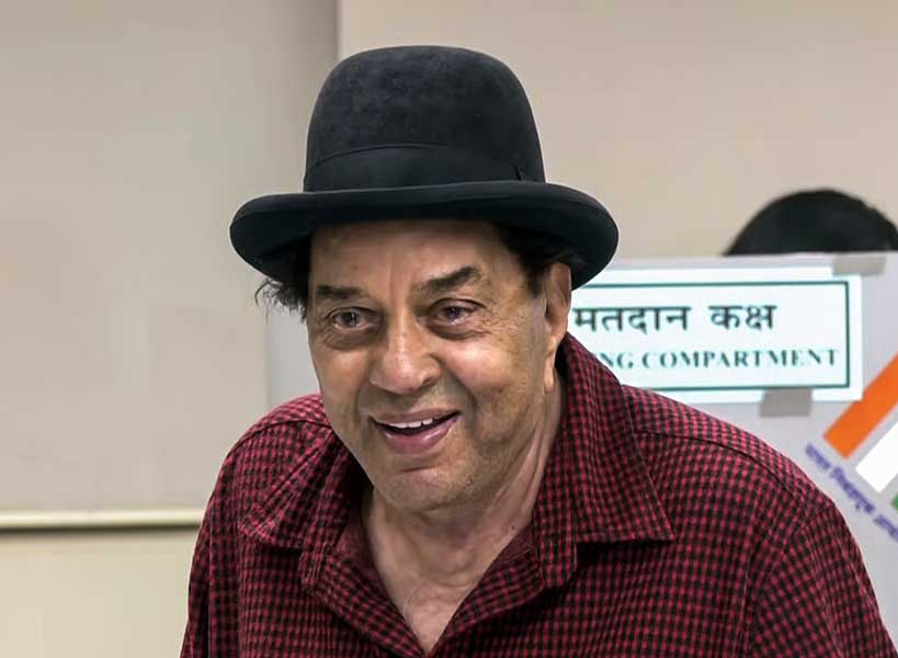 Dharmendra death: Family refutes rumours