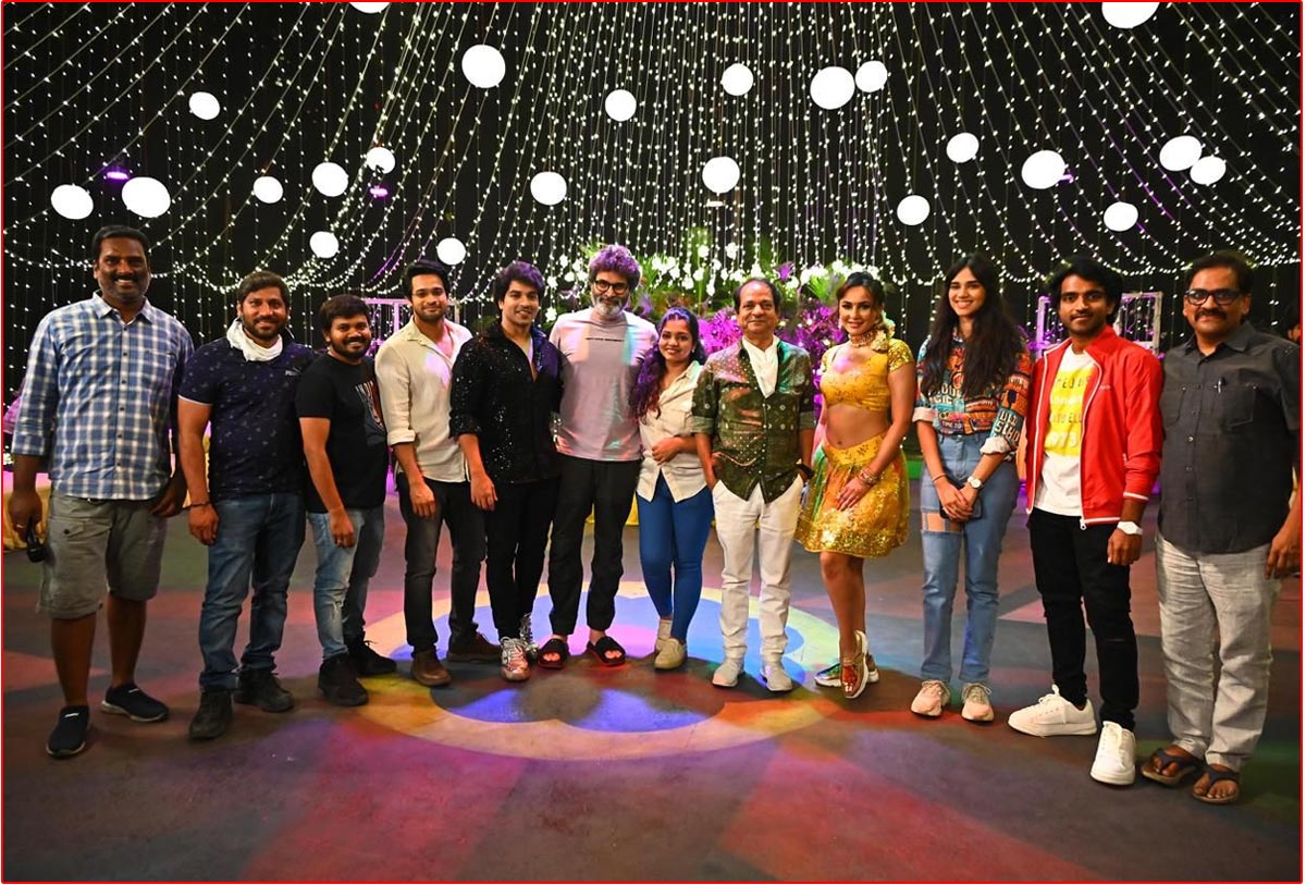  Director Trivikram Srinivas Visits Usha Parinayam Sets