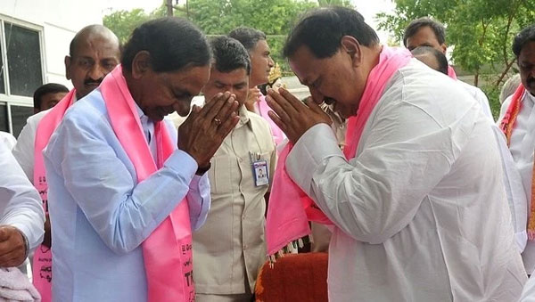 DS, Lakshimakanth Rao thanks KCR