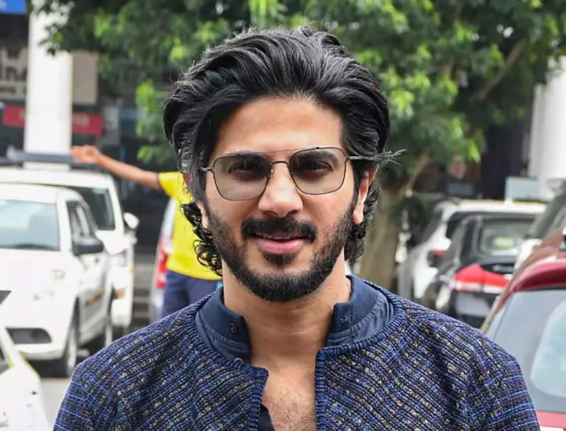 Dulquer Salmaan warns fans of fake account