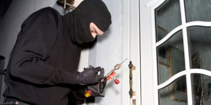 Face Masks & Hand Gloves a Bless in Disguise for Thieves