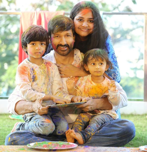 Gopichand Holi Celebrations With Family