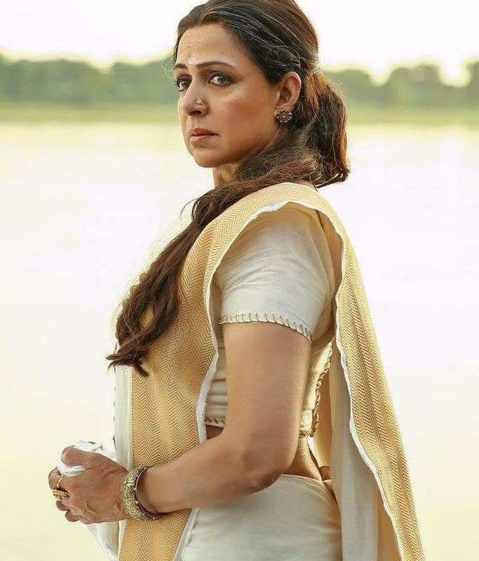Hema Malini Looks Cool in Latest Pic