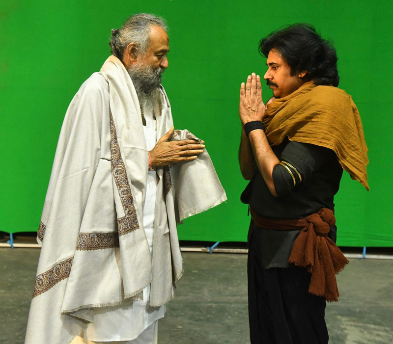 HHVM: Pawan resumes shoot