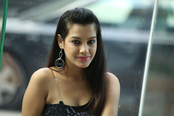 Hot Actress in Shankarabharanam