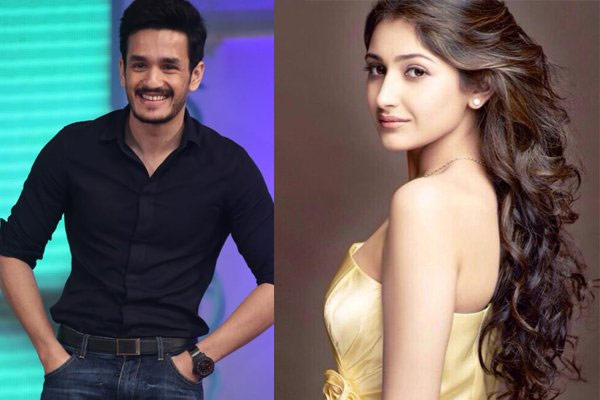 How Akhil's Lip Lock a Sensation?