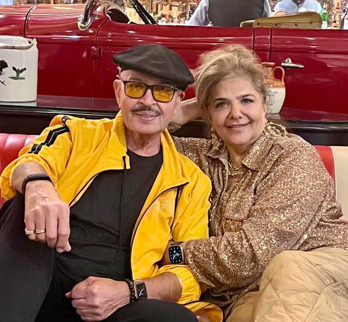 Hrithik's Parents Celebrates 54 Years Of Togetherness