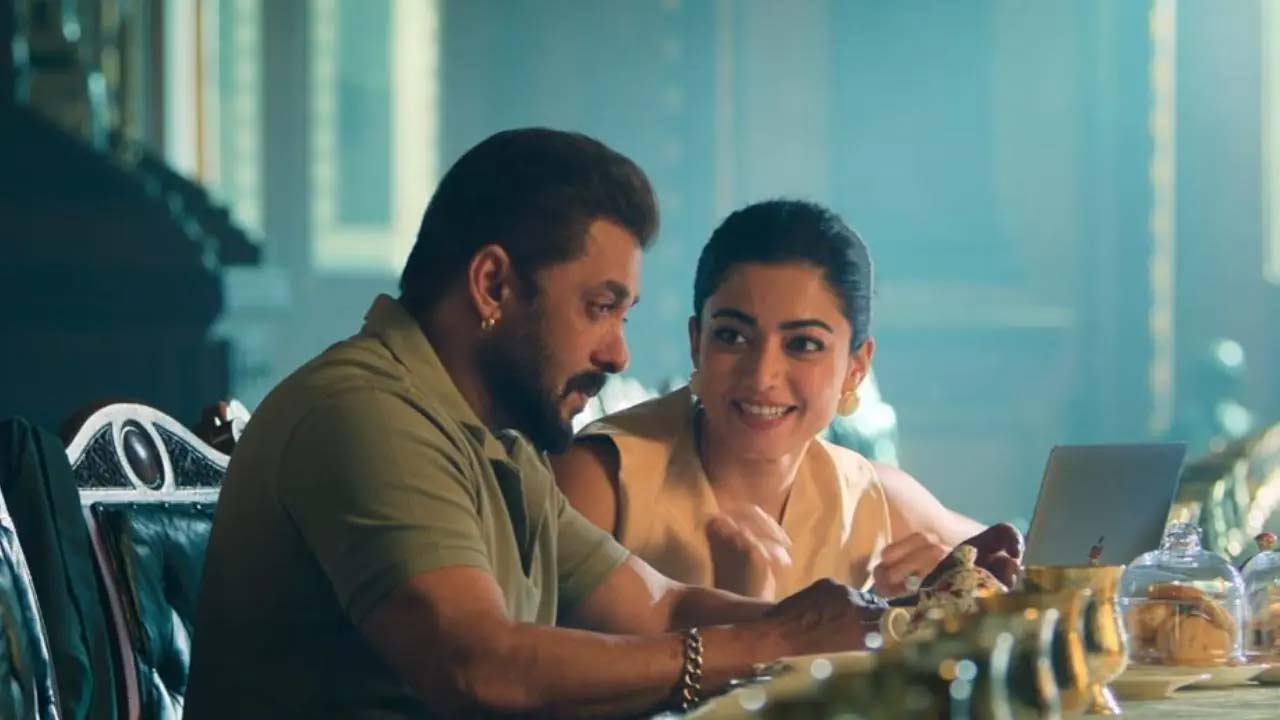 Hum Aapke Bina song from Sikandar