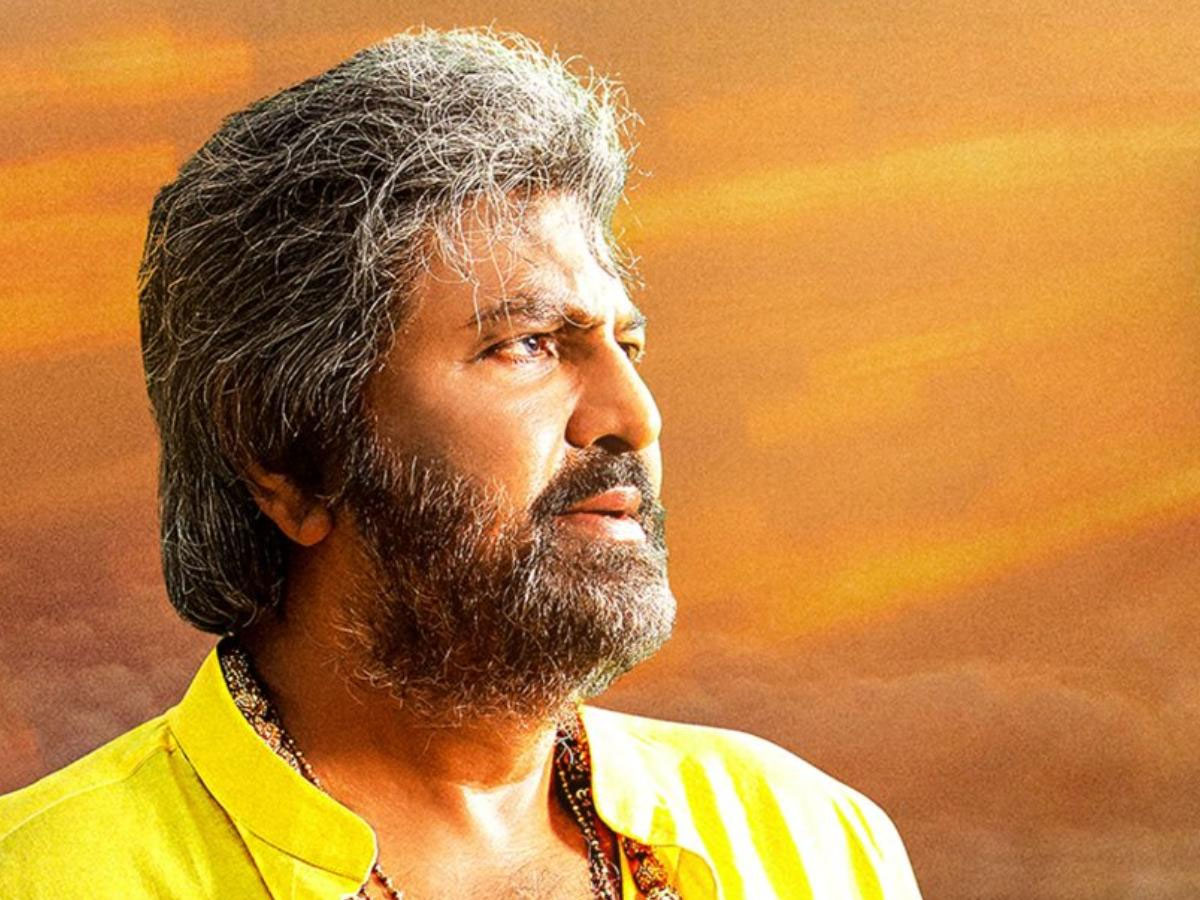 Irony: Mohan Babu's Caste Message in SOI: Caste Abuse in Reality?
