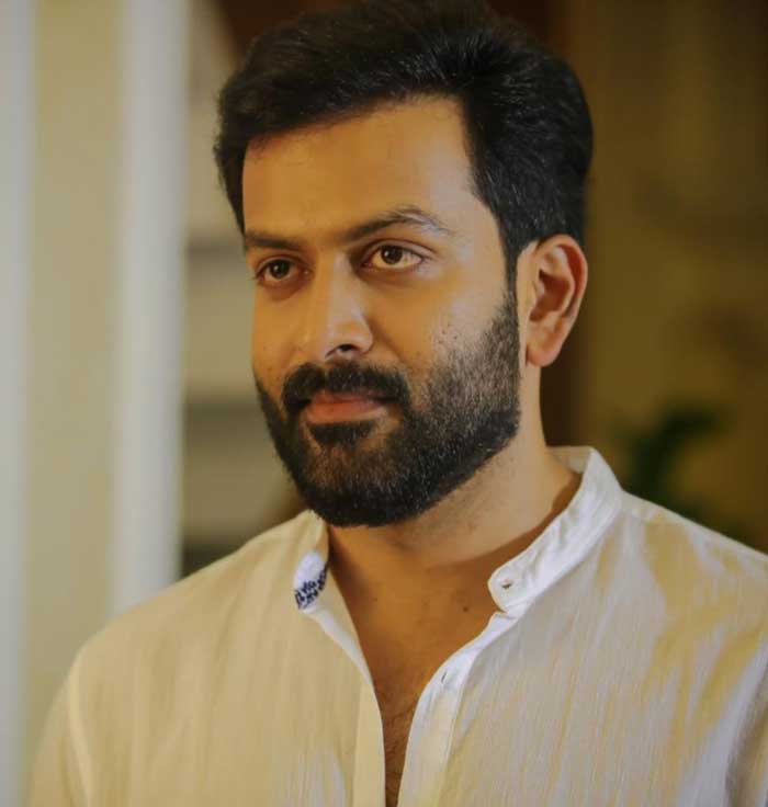 IT Notice To Empuraan Director