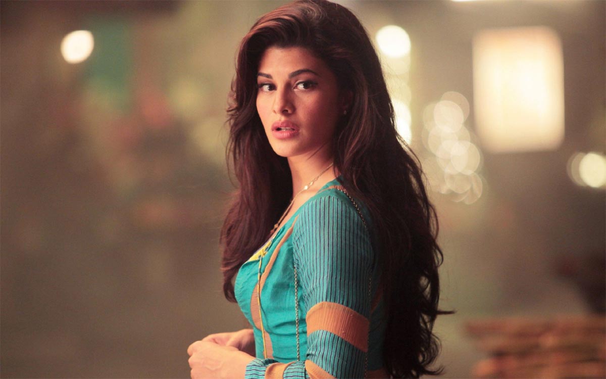 Jacqueline Fernandez records her statement with ED