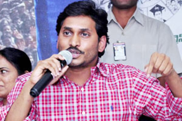 Jagan lashes out at Naidu over SCS