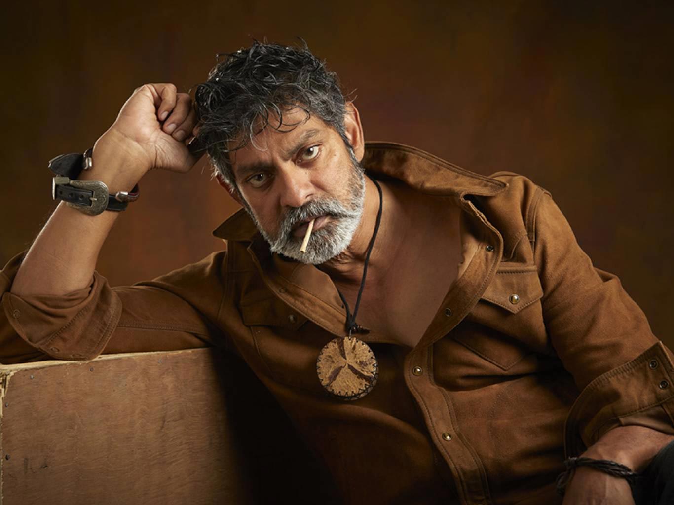 Jagapati Babu to surprise with his transformation