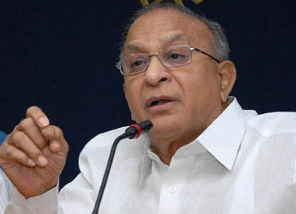 Jaipal Reddy alleges secret ties between KCR-Modi