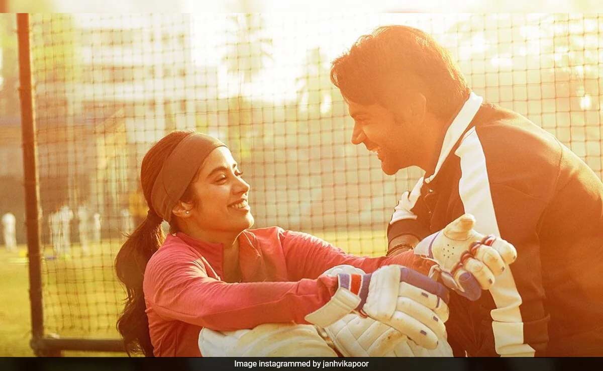 Janhvi Kapoor Mr & Mrs Mahi