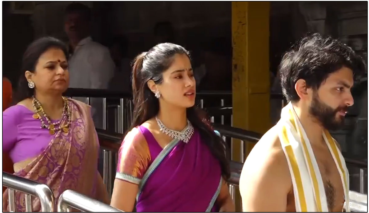 Janhvi Spotted At Tirumala Along With Her Boyfriend