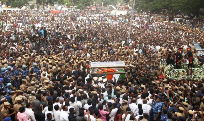 Jayalalitha's Last Rites Held at Merina Beach