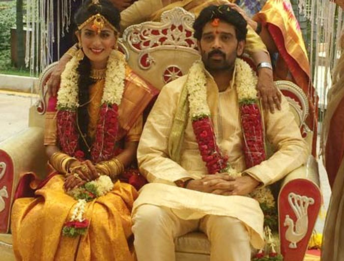 JD Chakravarthy and Anu Krithi Marriage Photo