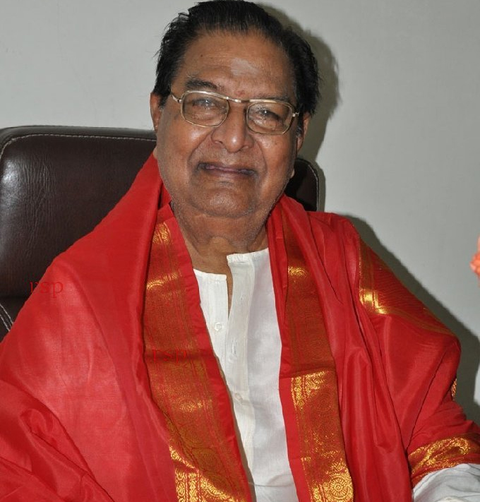 Kaikala Satyanarayana injured and admitted in Hospital