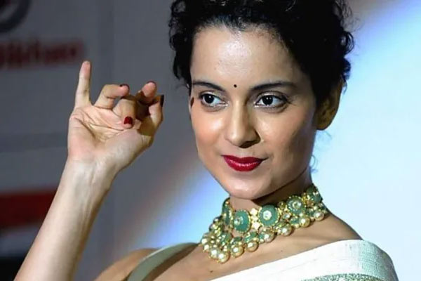 Kangana Ranaut learning Bharatanatyam