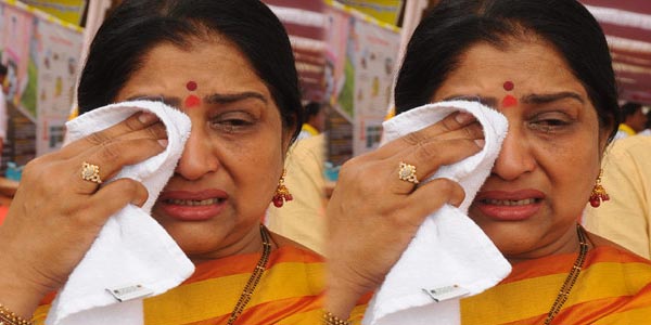 Kavitha Left Mahanadu Crying
