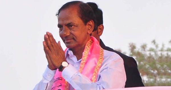 KCR describes Warangal victory as Historic