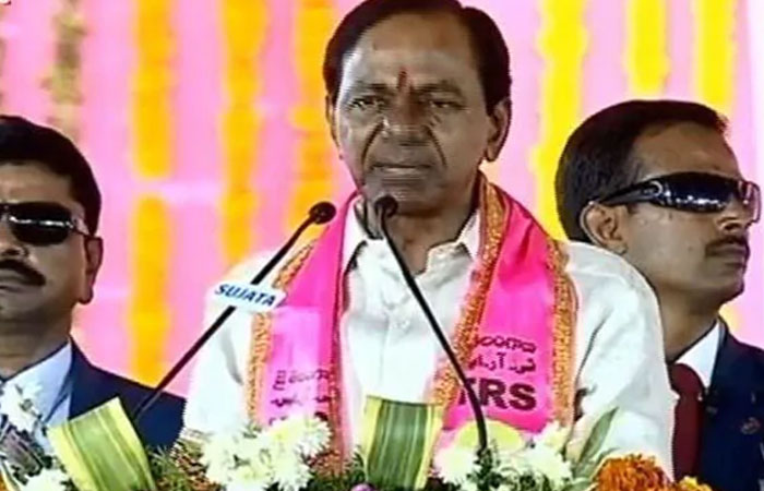 KCR Fires at Chandrababu Naidu