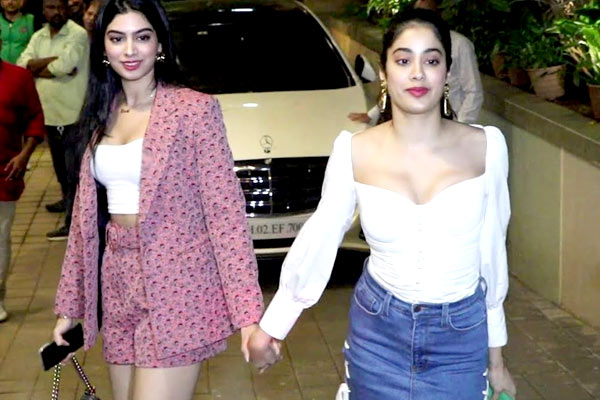 Khushi Kapoor Janhvi Kapoor