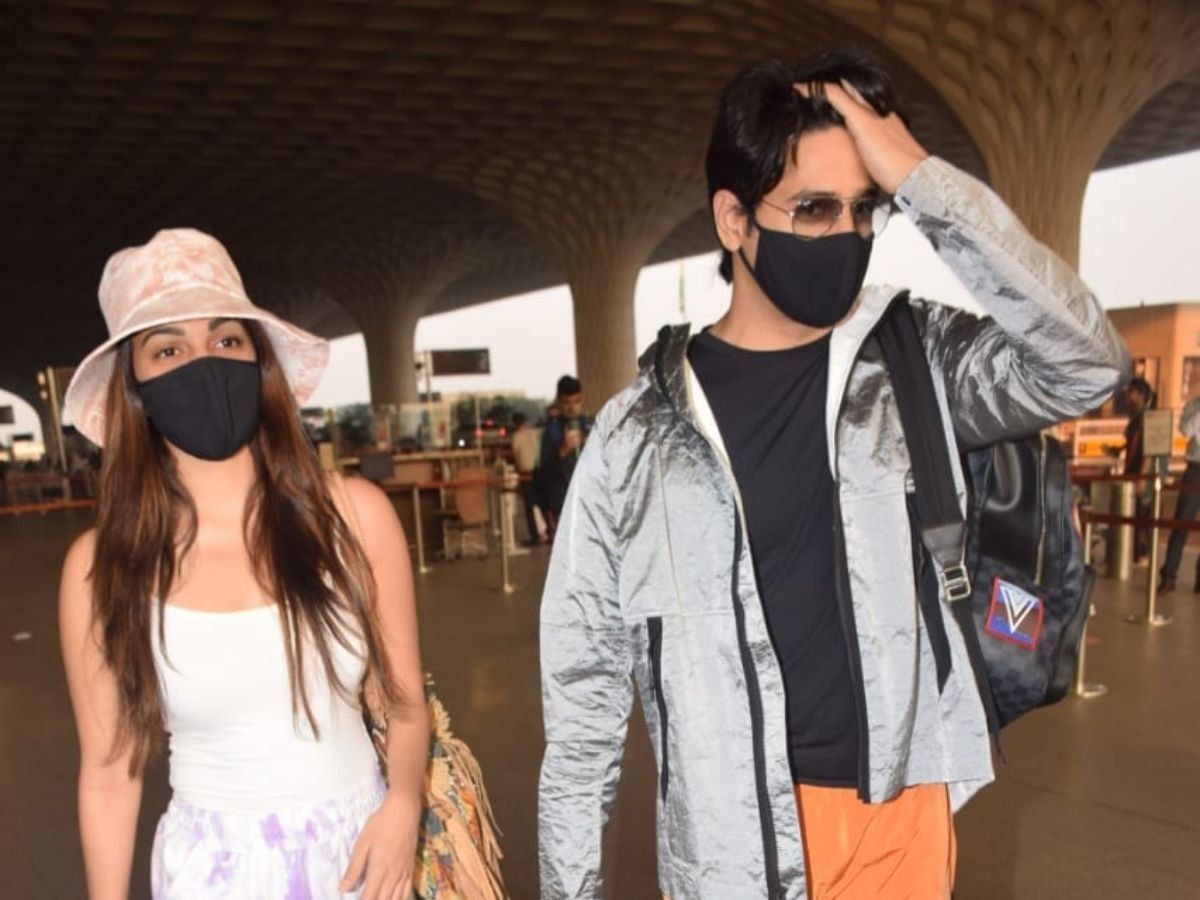 Kiara with Sidharth at airport 