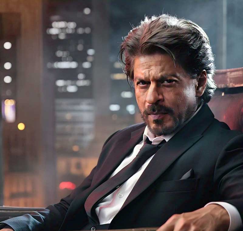 King readying Shah Rukh Khan for sensational director