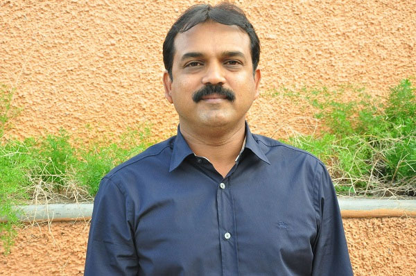 Koratala Siva Buys New Film Story's Rights from Srihari Nanu!