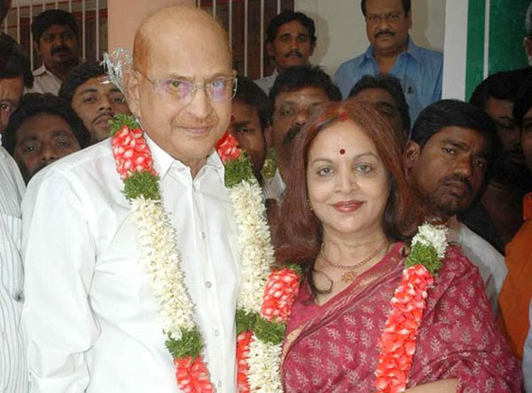 Surprise: Krishna, Vijaya Nirmala Married Thrice