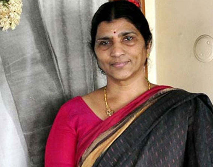 Lakshmi Parvathi Shocking Criticism on Balakrishna