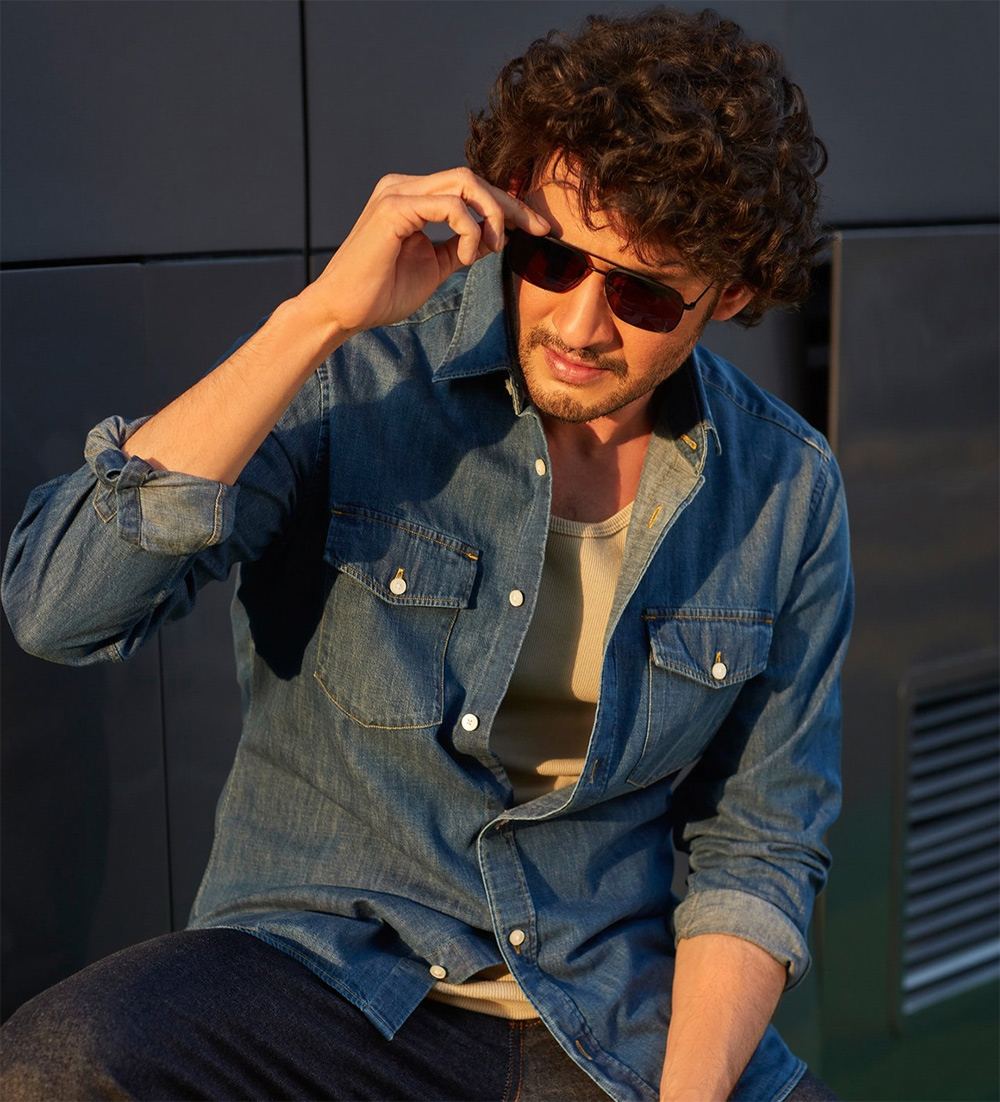 Mahesh Babu Looks Stunning In His Latest Clicks