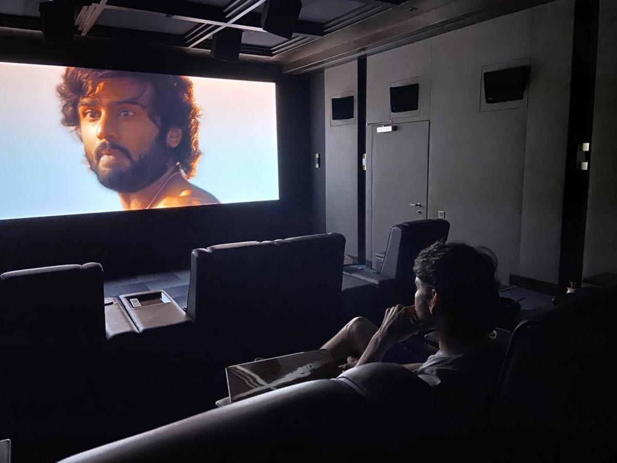 Mahesh Babu watching Sridevi Soda Center