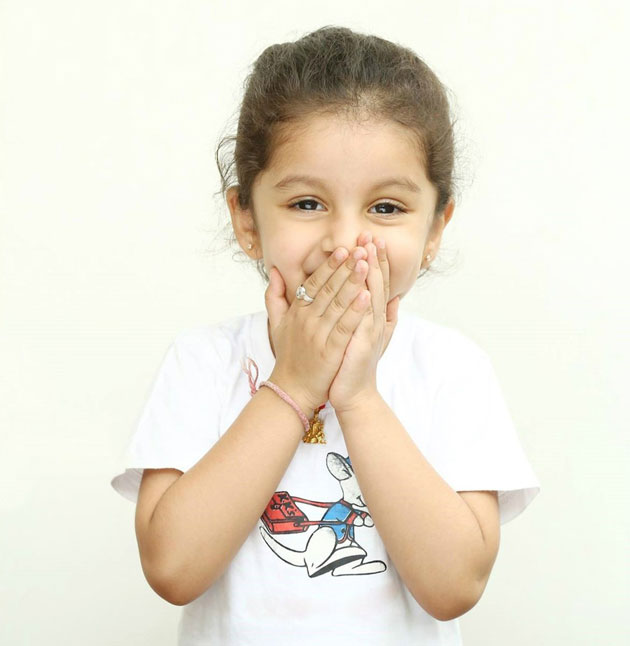 Mahesh's Daughter Sitara Cute Pose